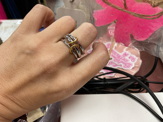 Blakeley “The Knot” Ring