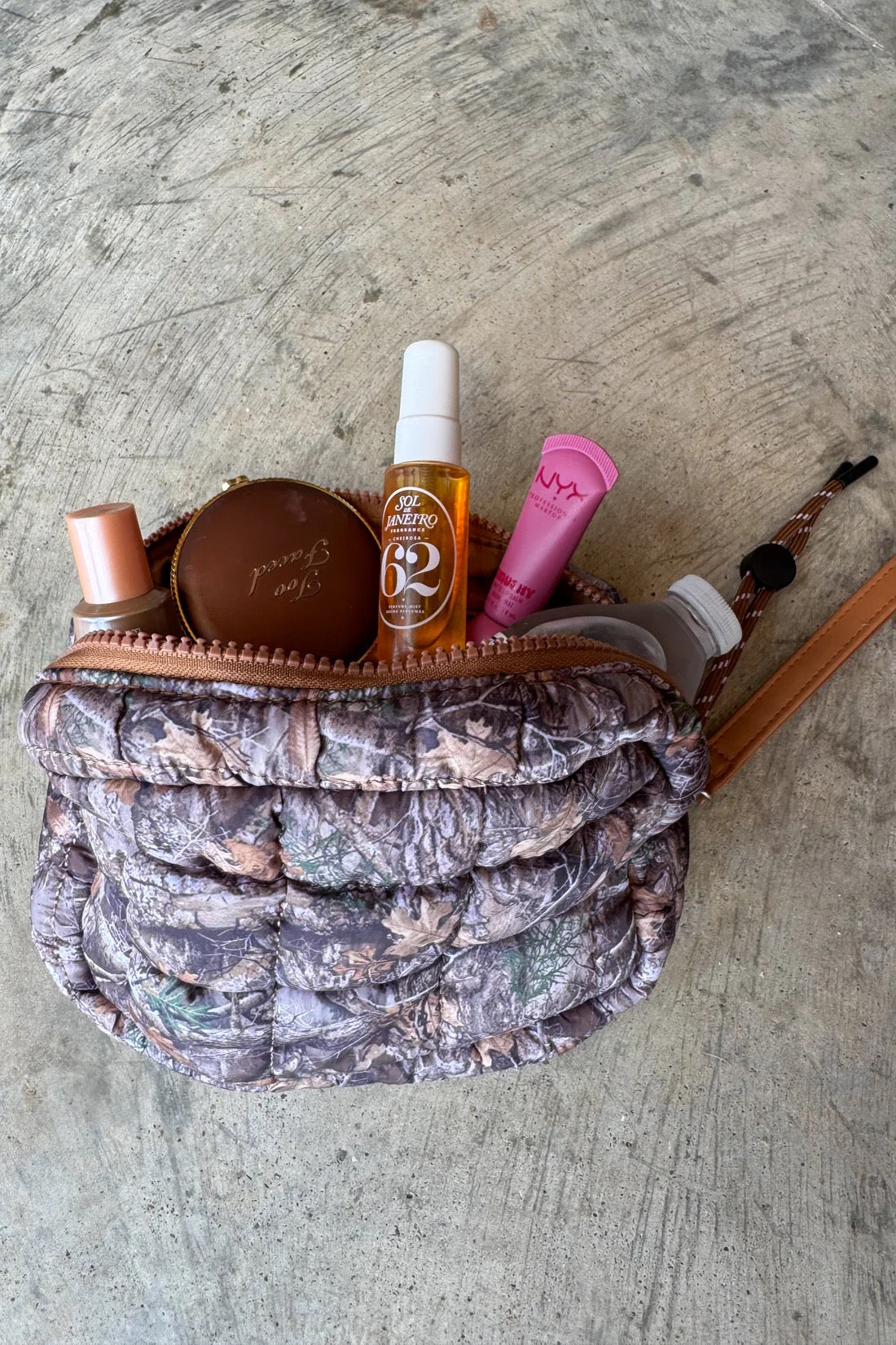 CAMO MINI PUFF CLUTCH BAG